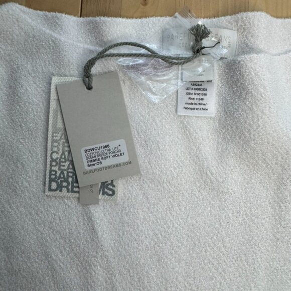 NWT Barefoot Dreams Ocean Breeze Cozy Chic Ultra Lite one-size poncho - Picture 2 of 3